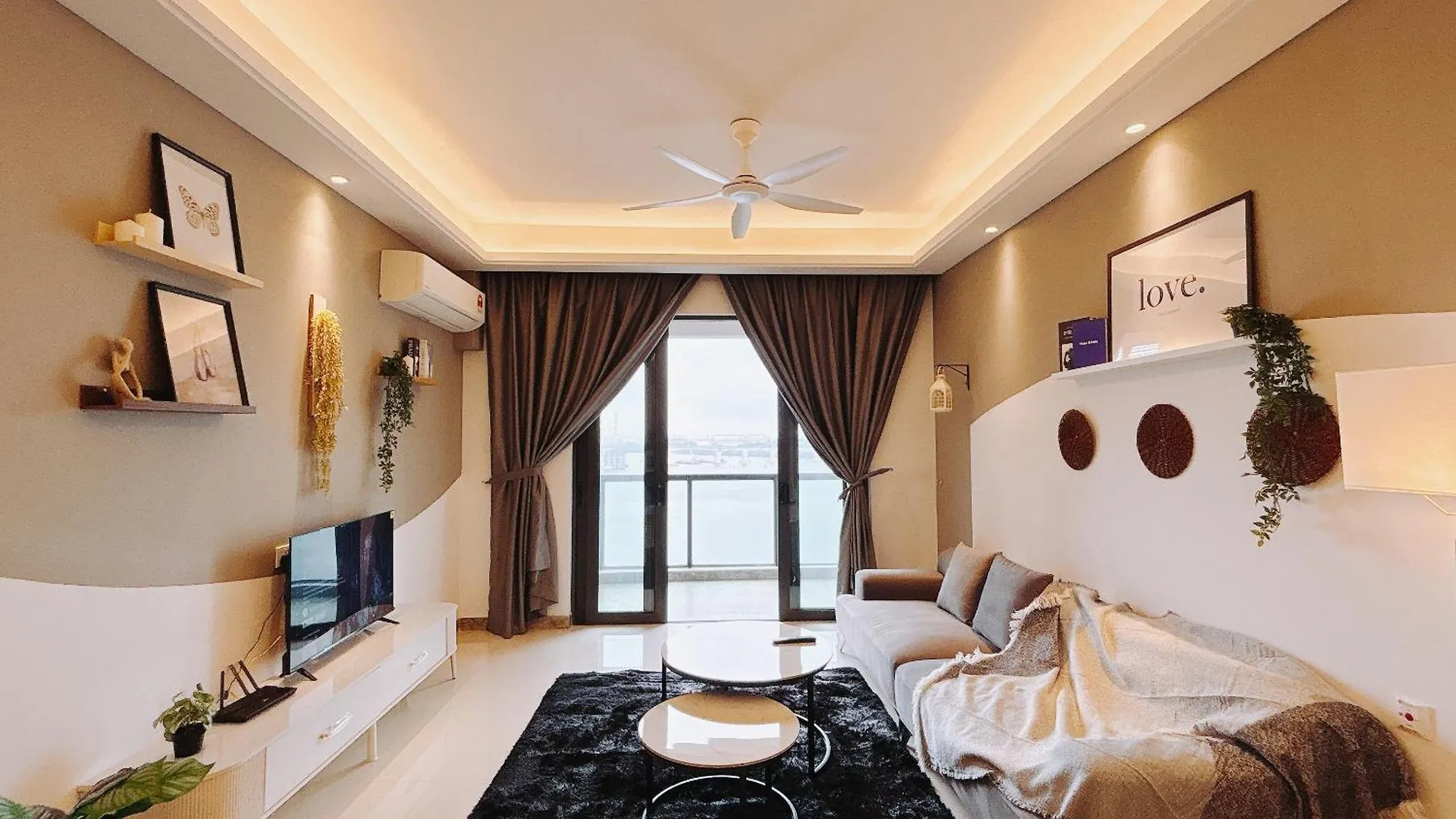 R&F Princess Cove Seine Region By Lions Bay Τζόχορ Μπάχρου