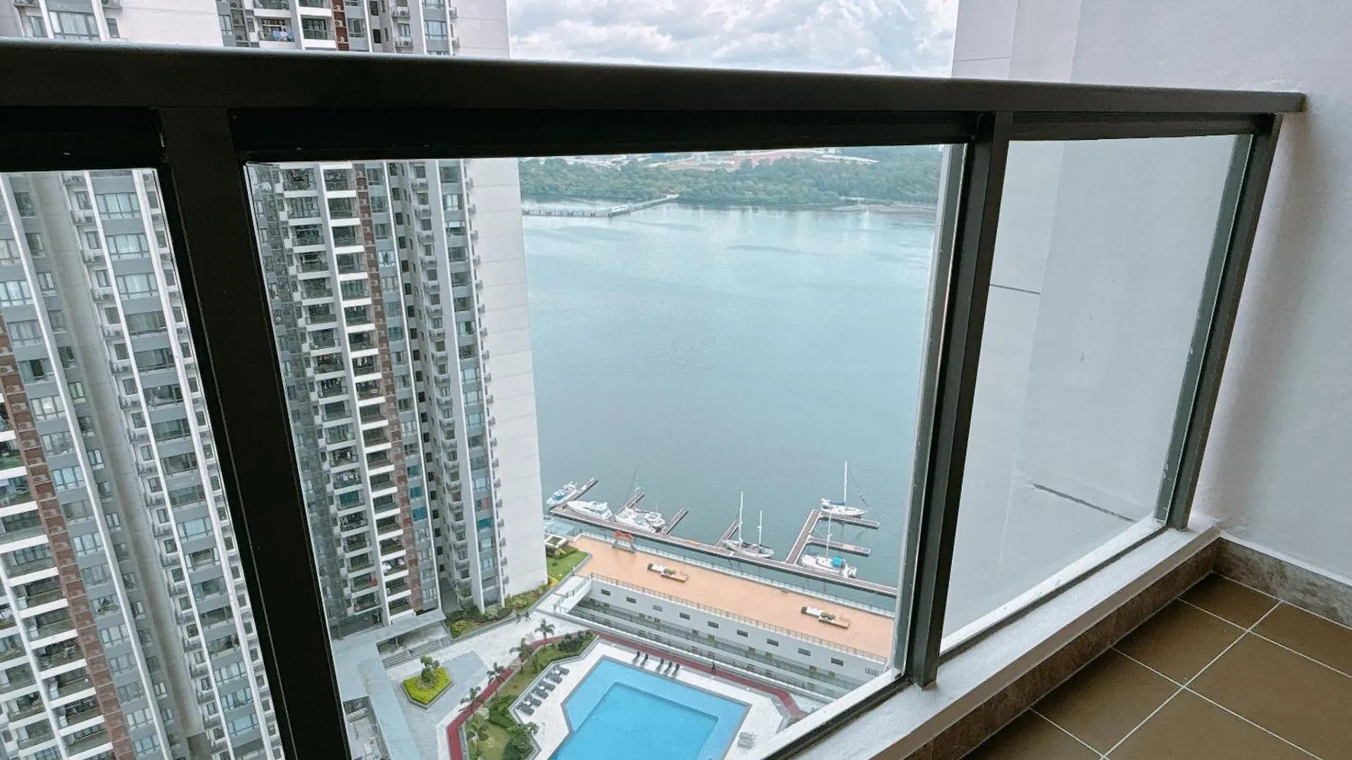 R&F Princess Cove Seine Region By Lions Bay Johor Bahru